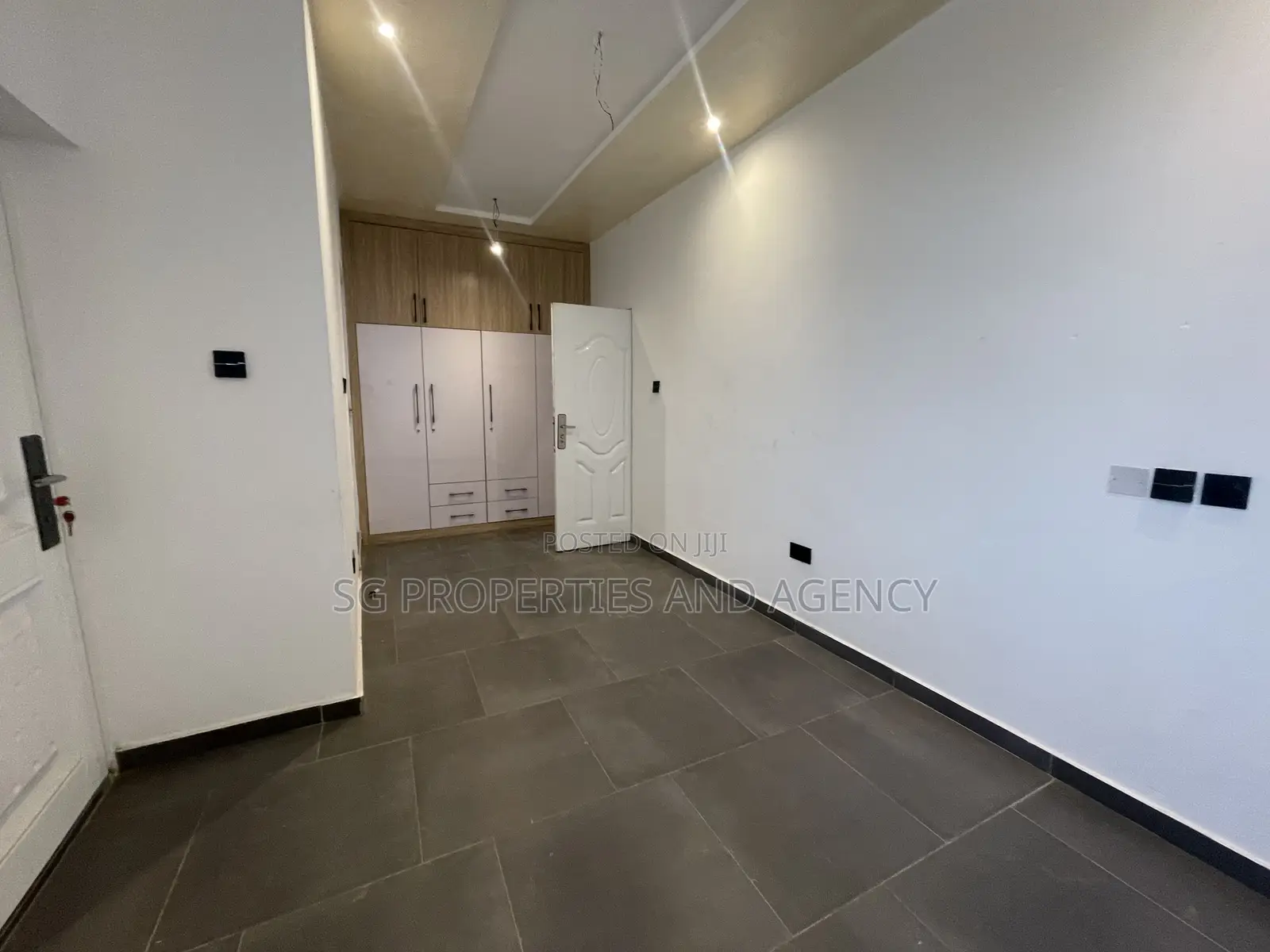 2bdrm Townhouse / Terrace in Tseaddo, Airport Residential Area
