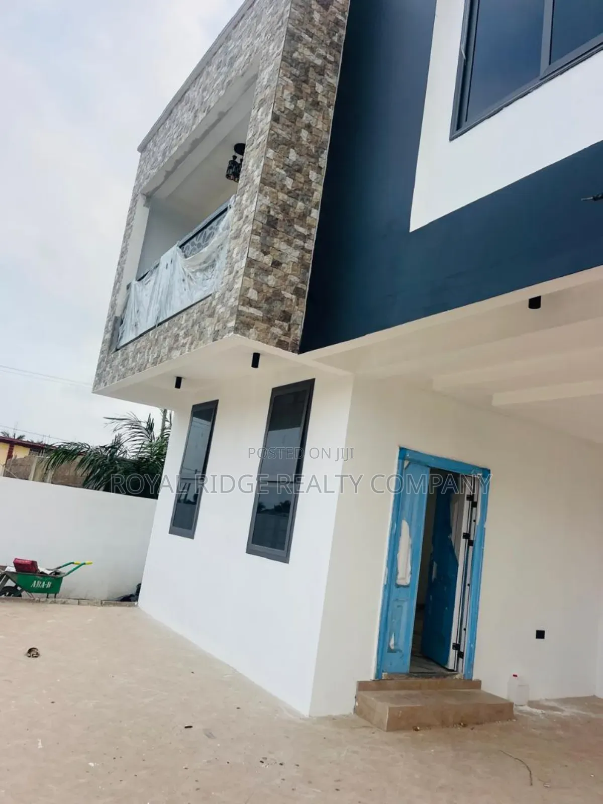 3bdrm House in Spintex Around, Accra Metropolitan for sale