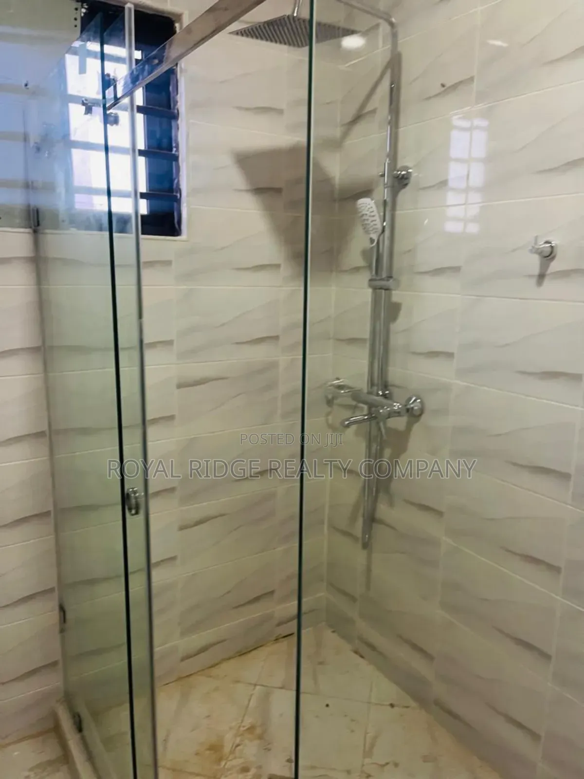 3bdrm House in Spintex Around, Accra Metropolitan for sale