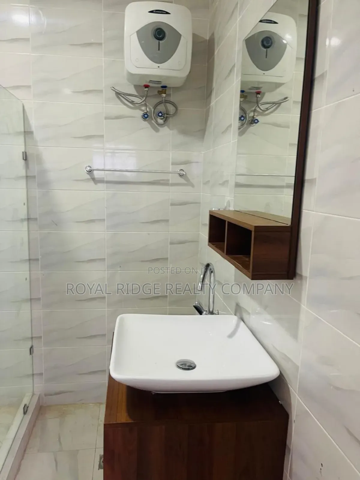 3bdrm House in Spintex Around, Accra Metropolitan for sale