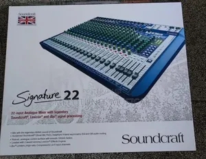 Soundcraft Signature 22 Analog 22-Channel Mixer