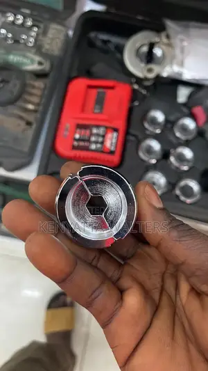 Lithium-Ion Cordless Hydraulic Crimping Tool