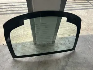 Mercedes Benz C300 2018 Coupe Back Glass