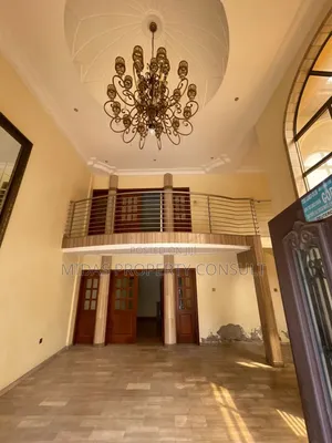 6bdrm House in Regimanuel Estates, Spintex for sale