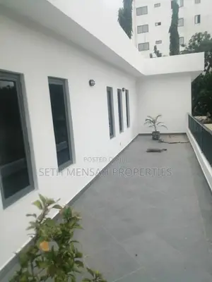 4bdrm Mansion in Skm, Airport Residential Area for rent