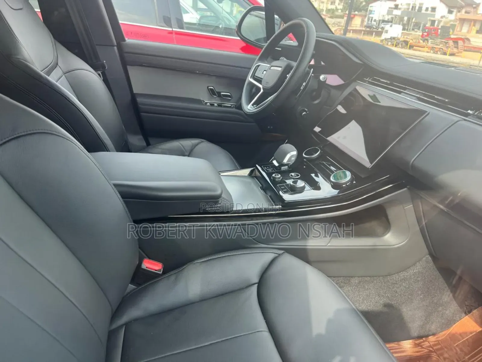 Land Rover Range Rover SE 2024 Black