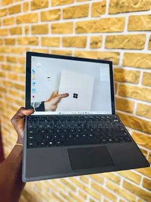 New Laptop Microsoft Surface Pro 7+ 8GB Intel Core i5 SSD 256GB