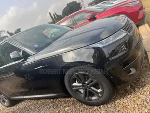 Land Rover Range Rover SE 2024 Black