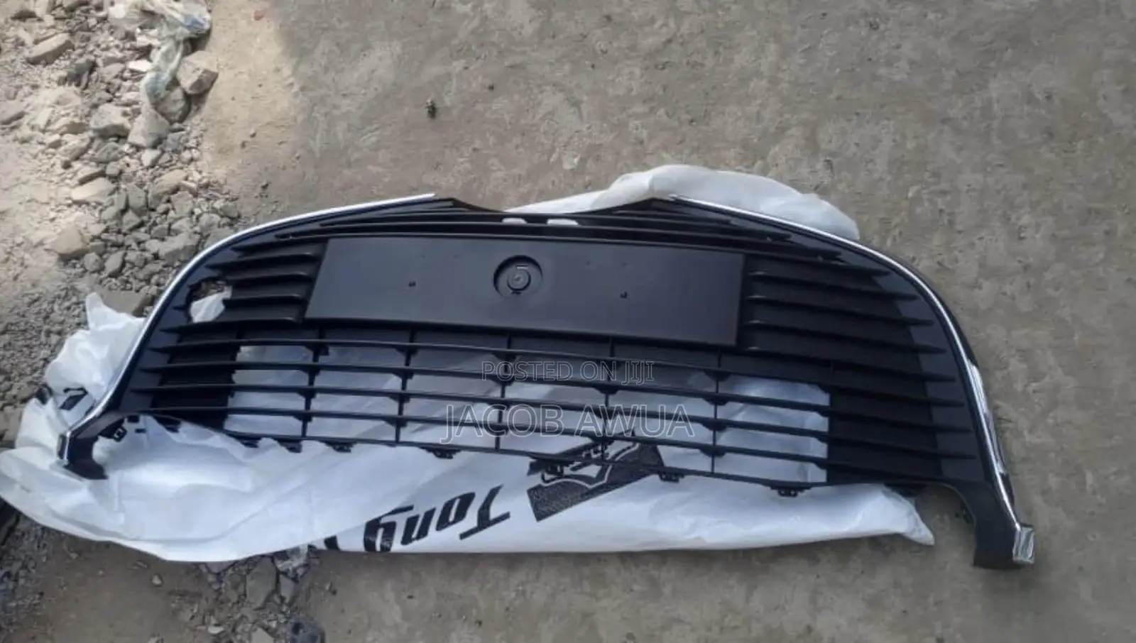 Toyota Yaris 2014 Bumper Front Grille