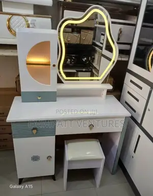 2025 Latest Dressing Mirror