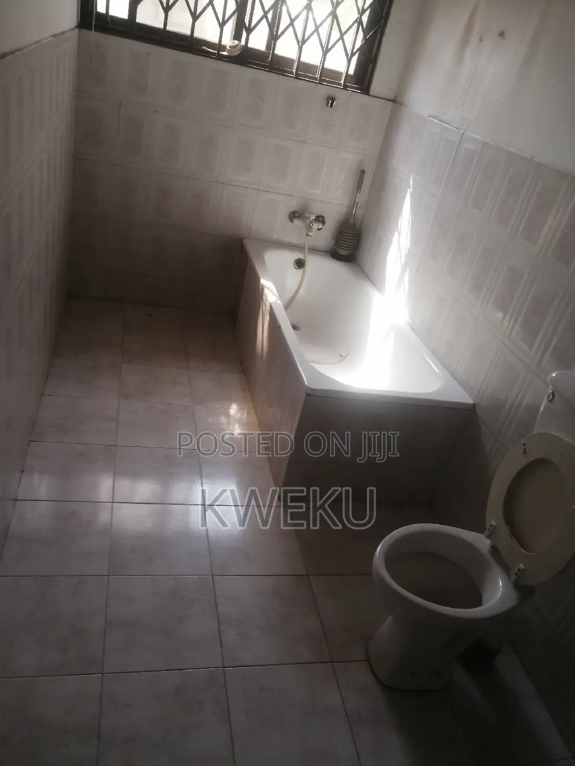 1bdrm Apartment in Estate Agency, Spintex for rent
