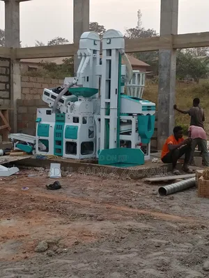Rice Mill With Husk Crusher