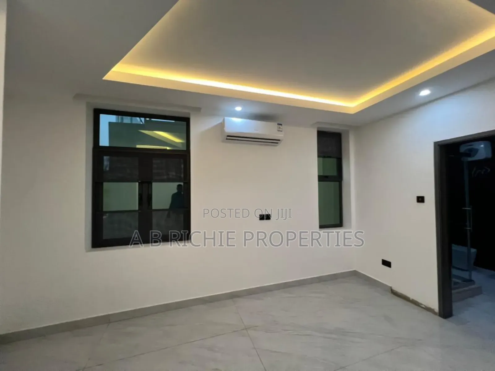 4bdrm Penthouse in Ab Richie Properties, West Legon for sale
