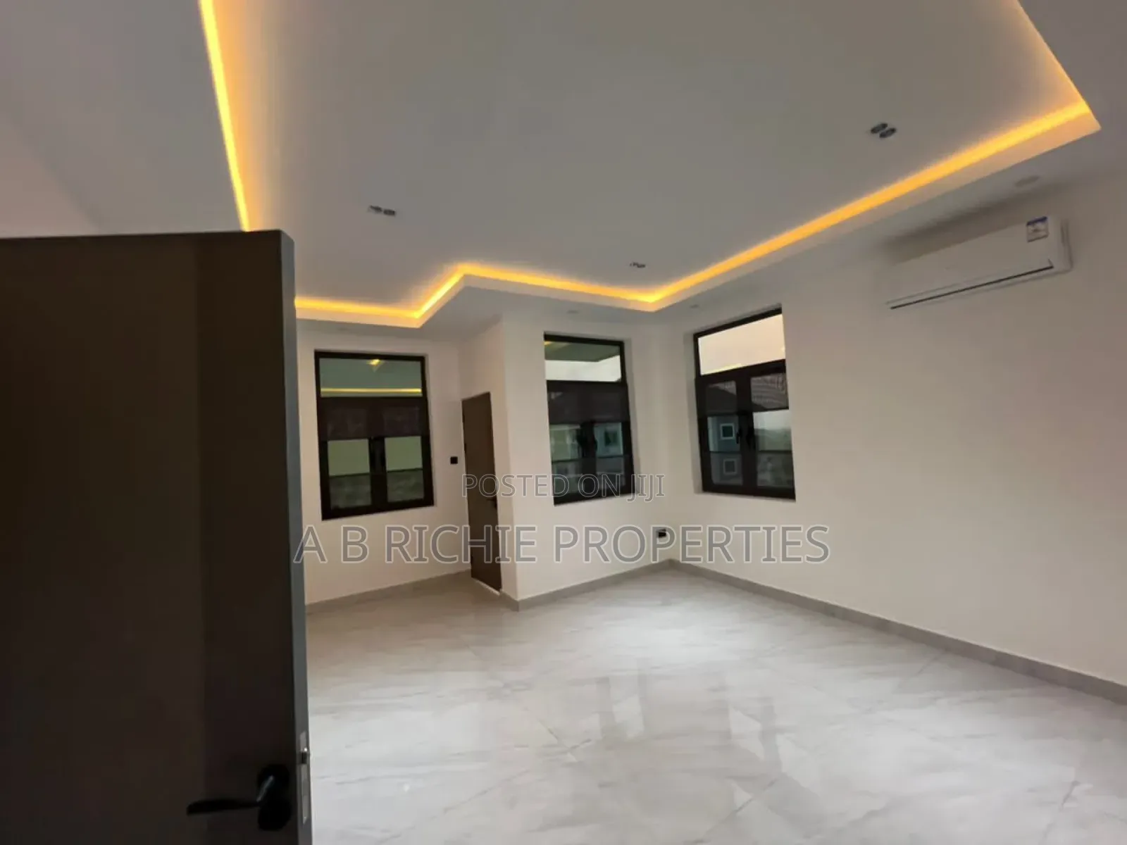 4bdrm Penthouse in Ab Richie Properties, West Legon for sale