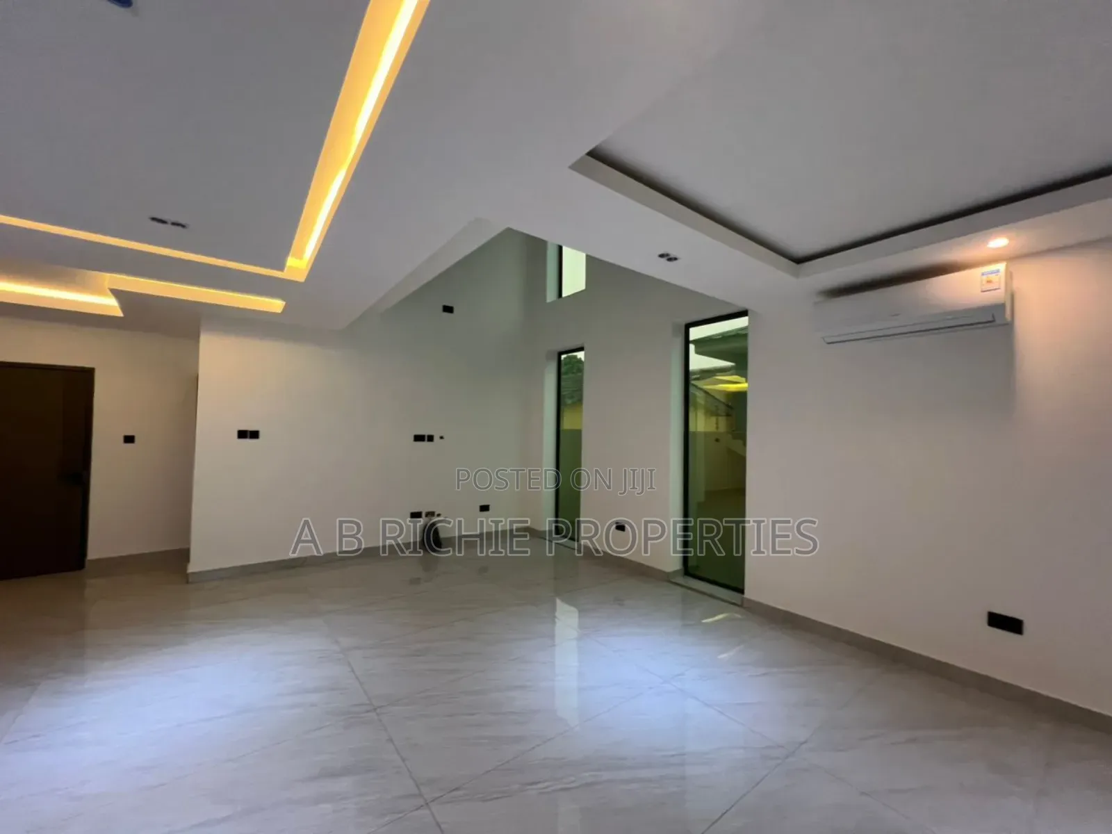4bdrm Penthouse in Ab Richie Properties, West Legon for sale