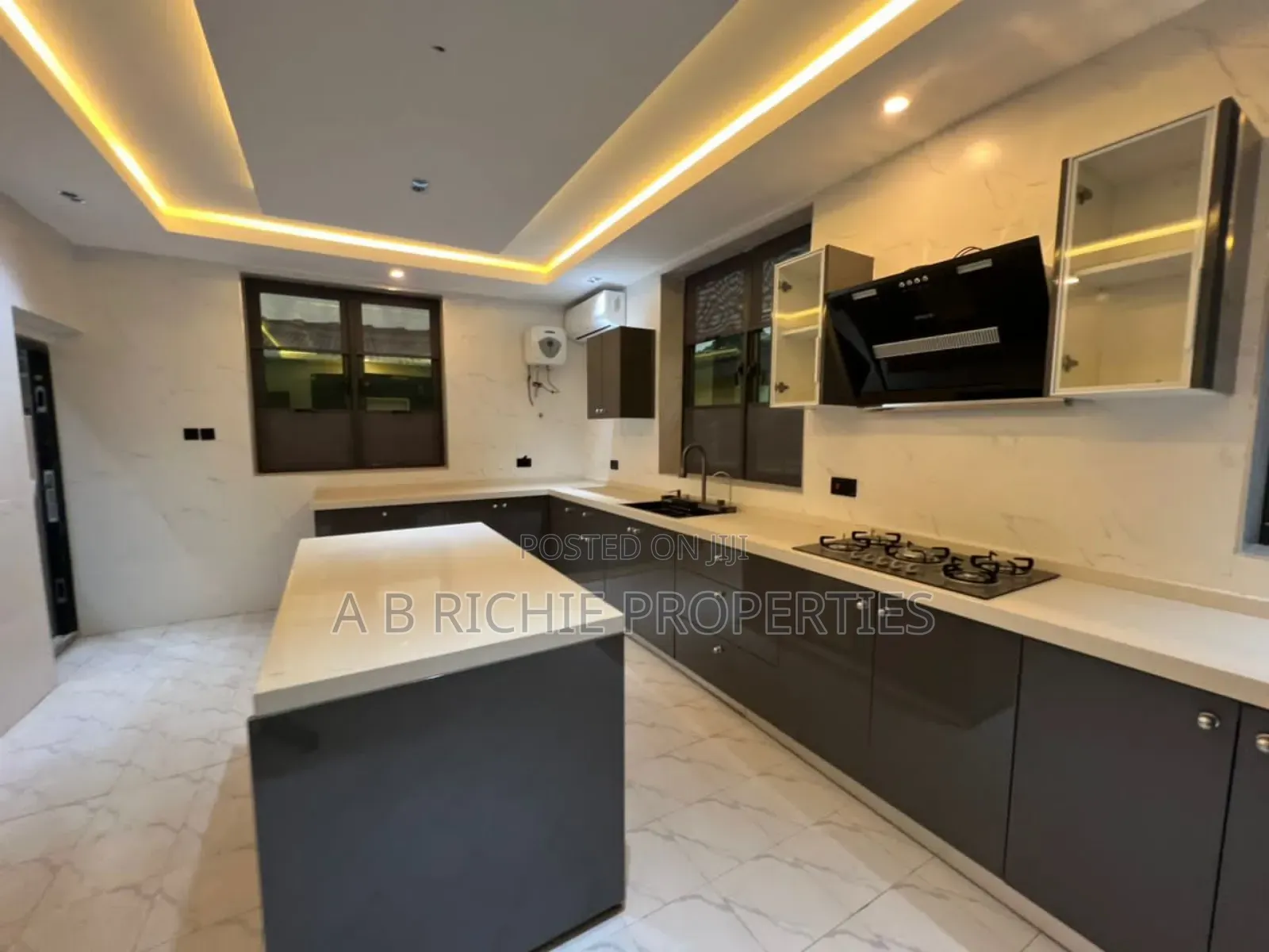4bdrm Penthouse in Ab Richie Properties, West Legon for sale