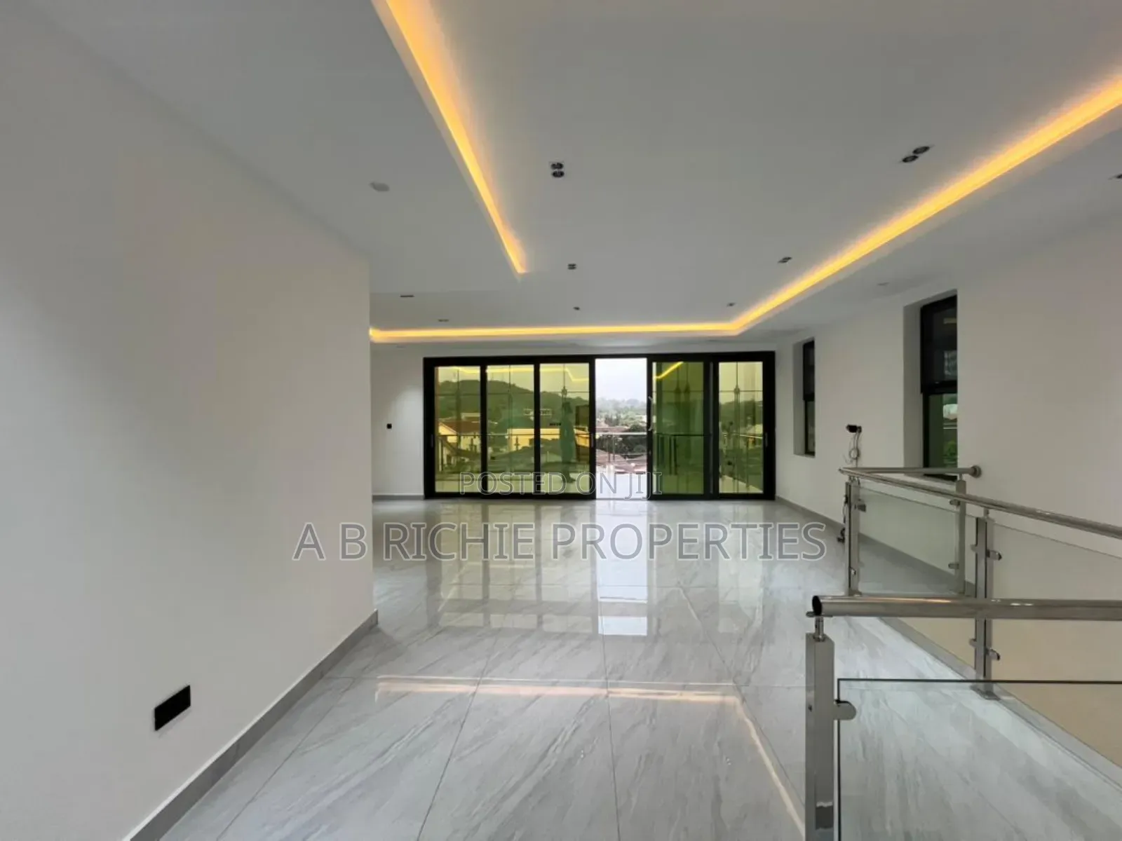 4bdrm Penthouse in Ab Richie Properties, West Legon for sale