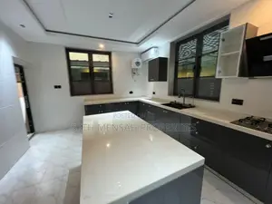 4bdrm House in Skm, West Legon for sale
