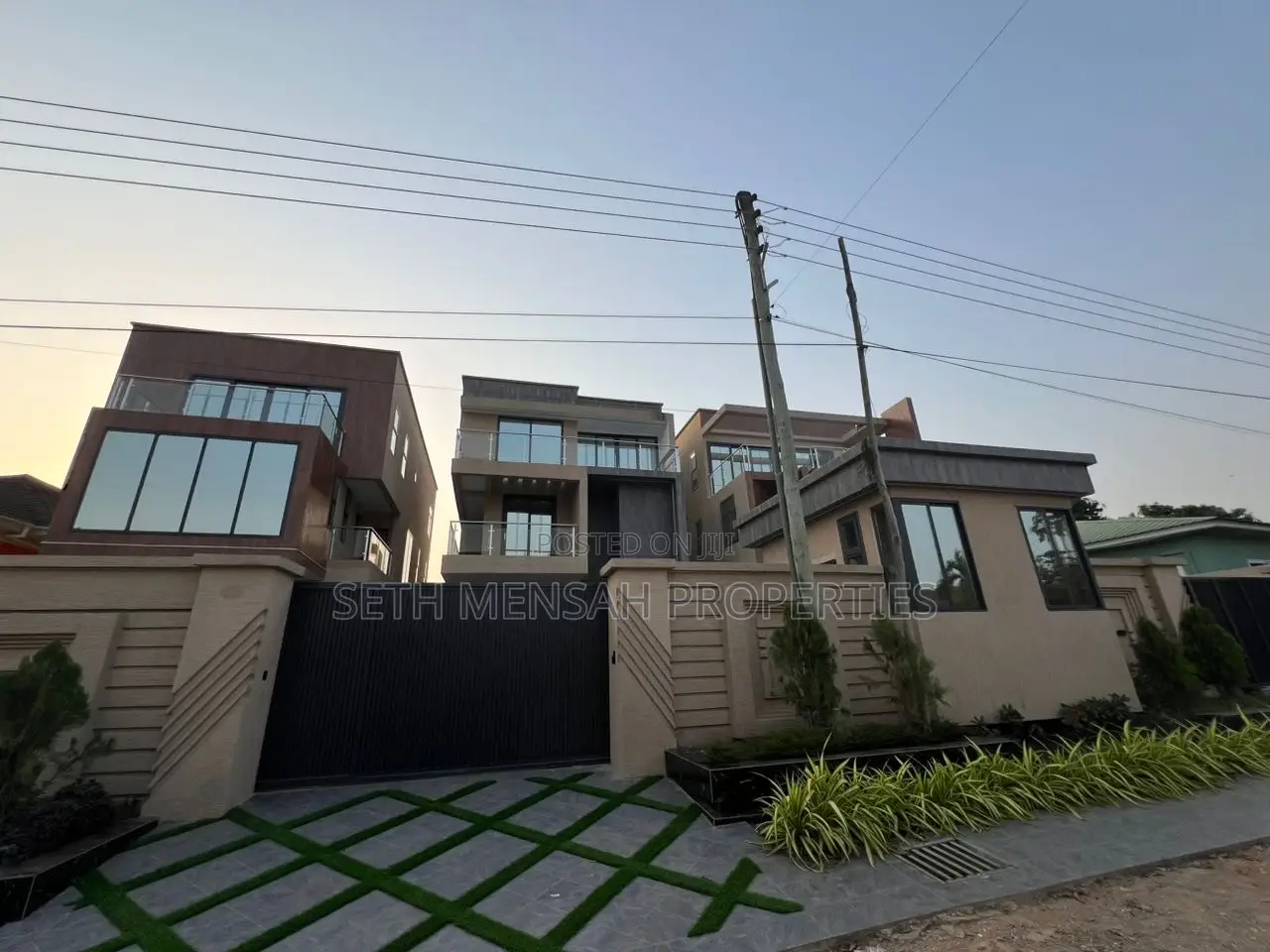 4bdrm House in Skm, West Legon for sale
