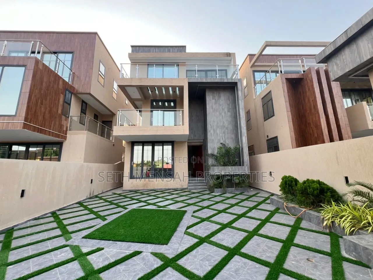 4bdrm House in Skm, West Legon for sale
