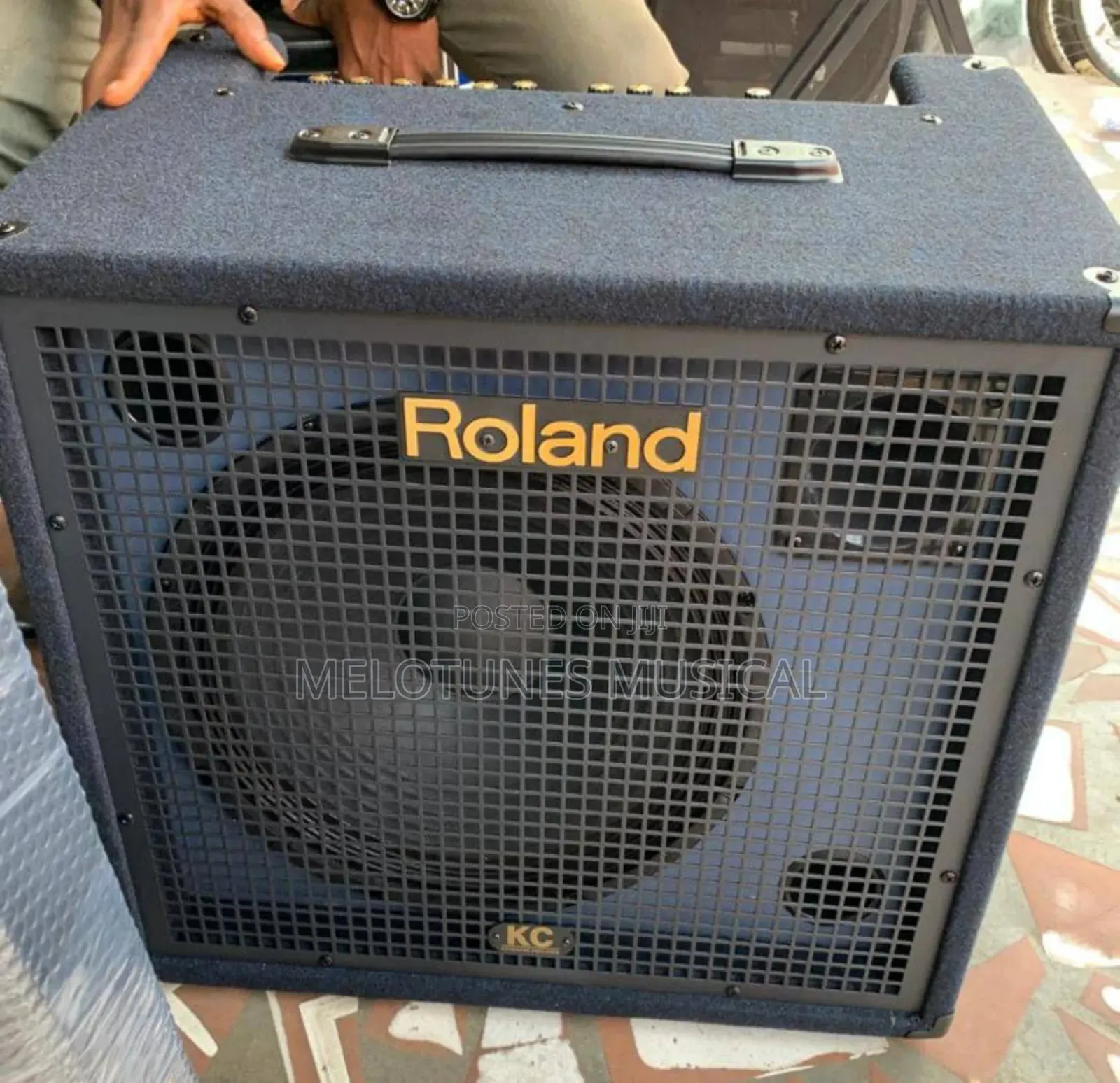 Roland Kc-550 Keyboard Combo