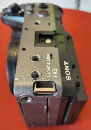 Sony  Alpha Fx3 12mp  Cinema Line Camera Body Xlr Handle 4k