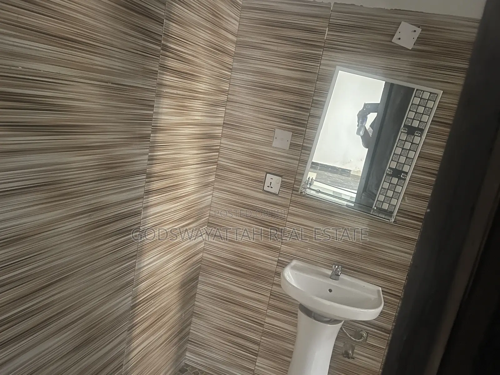 1bdrm Apartment in East Legon, Adjiriganor for rent