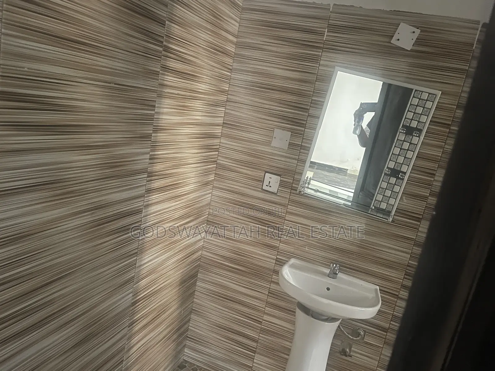 1bdrm Apartment in East Legon, Adjiriganor for rent
