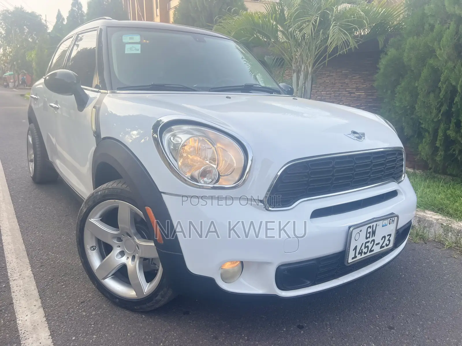 Mini Cooper 2dr Convertible (1.6L 4cyl 6M) 2014 White