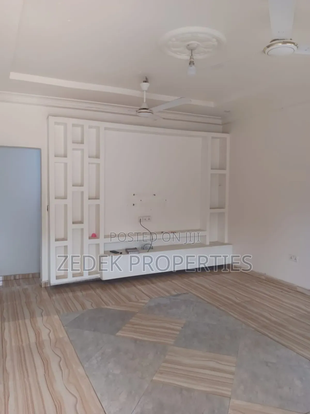 3bdrm Apartment in Kwabennya, Ga East Municipal for rent