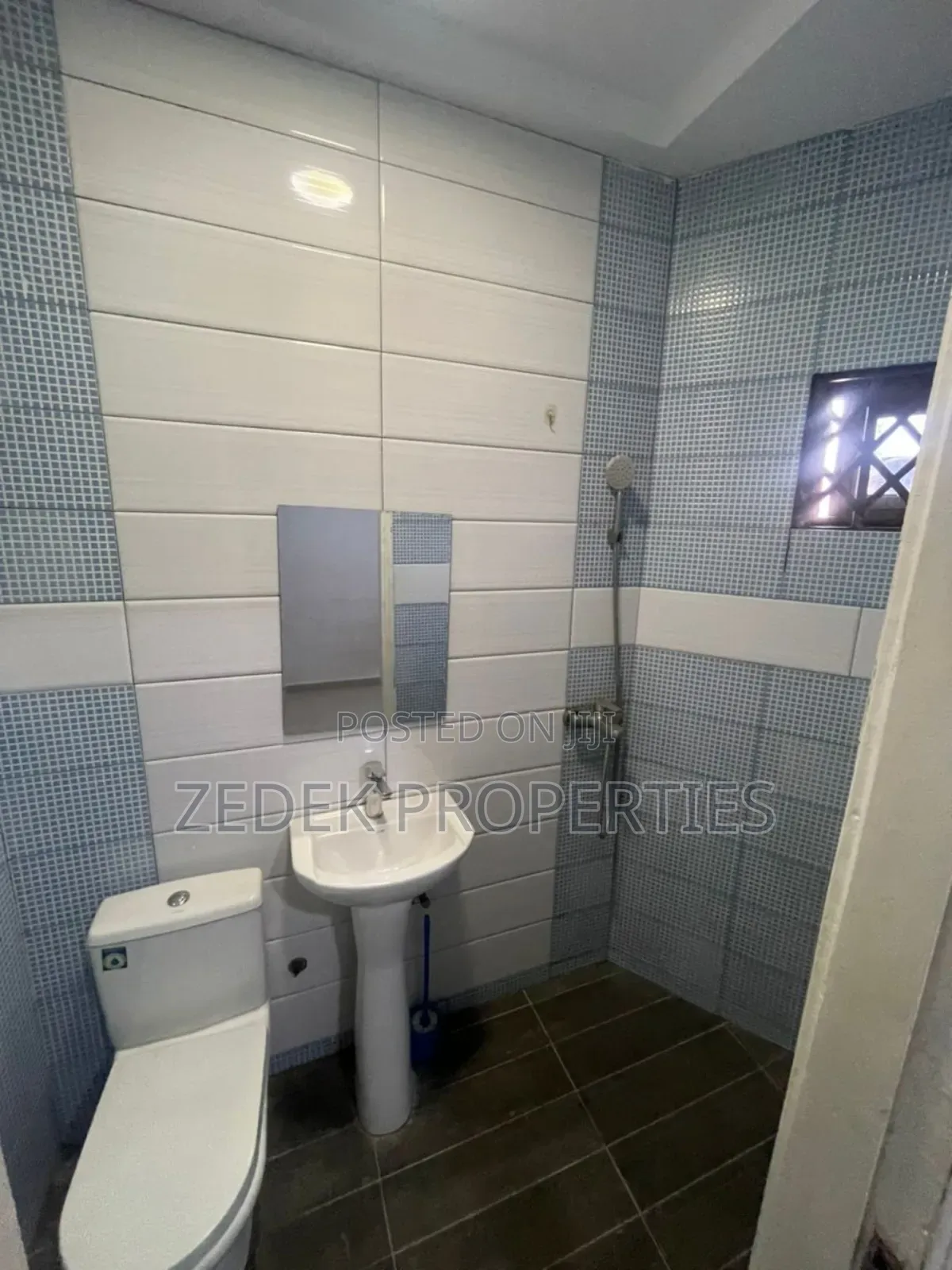 2bdrm Apartment in Kwabennya Acp, Ashomang Estate for rent