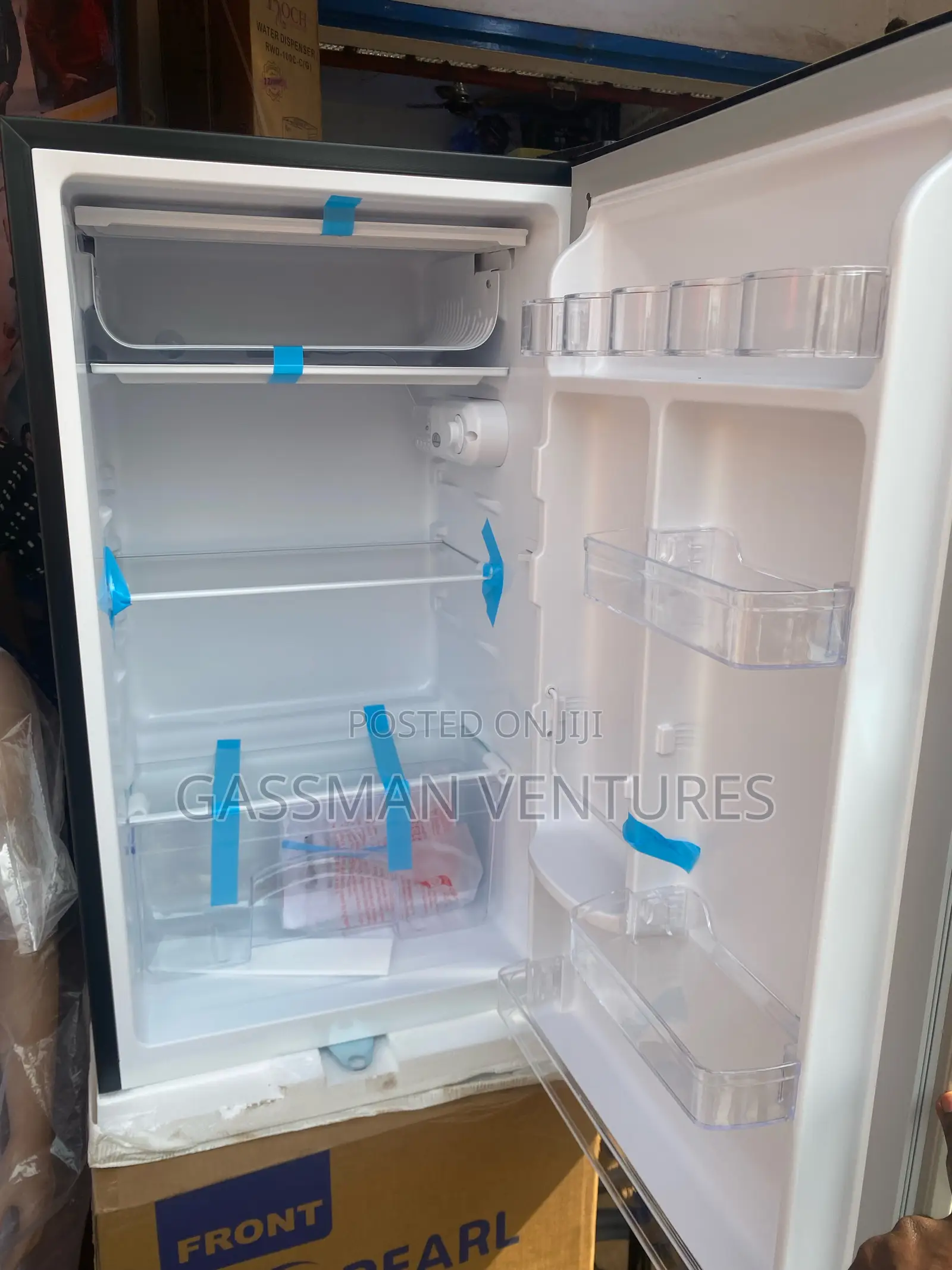 Pearl Table Freezer