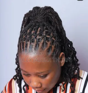 Hairstylist and Loctition