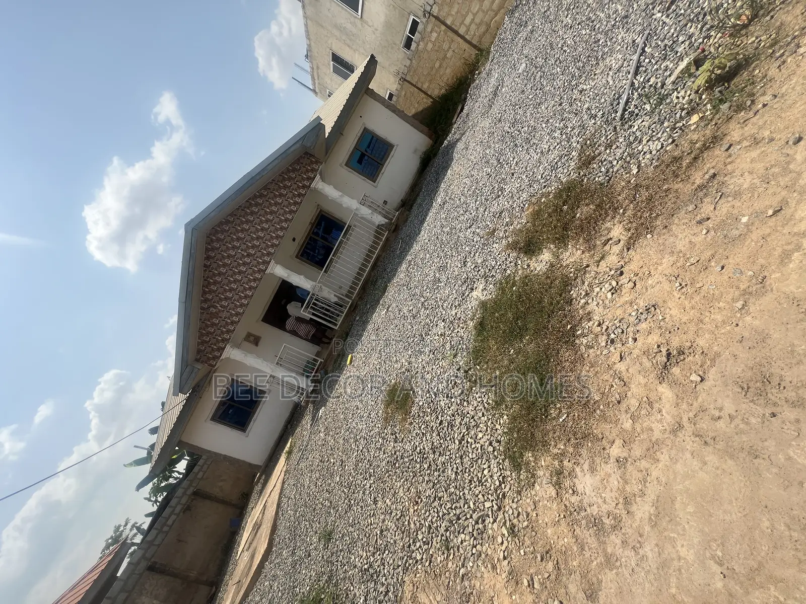 3bdrm House in Bee Decor & Homes, Adenta for rent