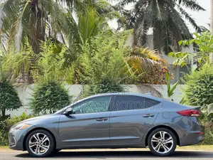 Hyundai Elantra Value Edition Sedan FWD (2.0L 4cyl 6A) 2017 Gray