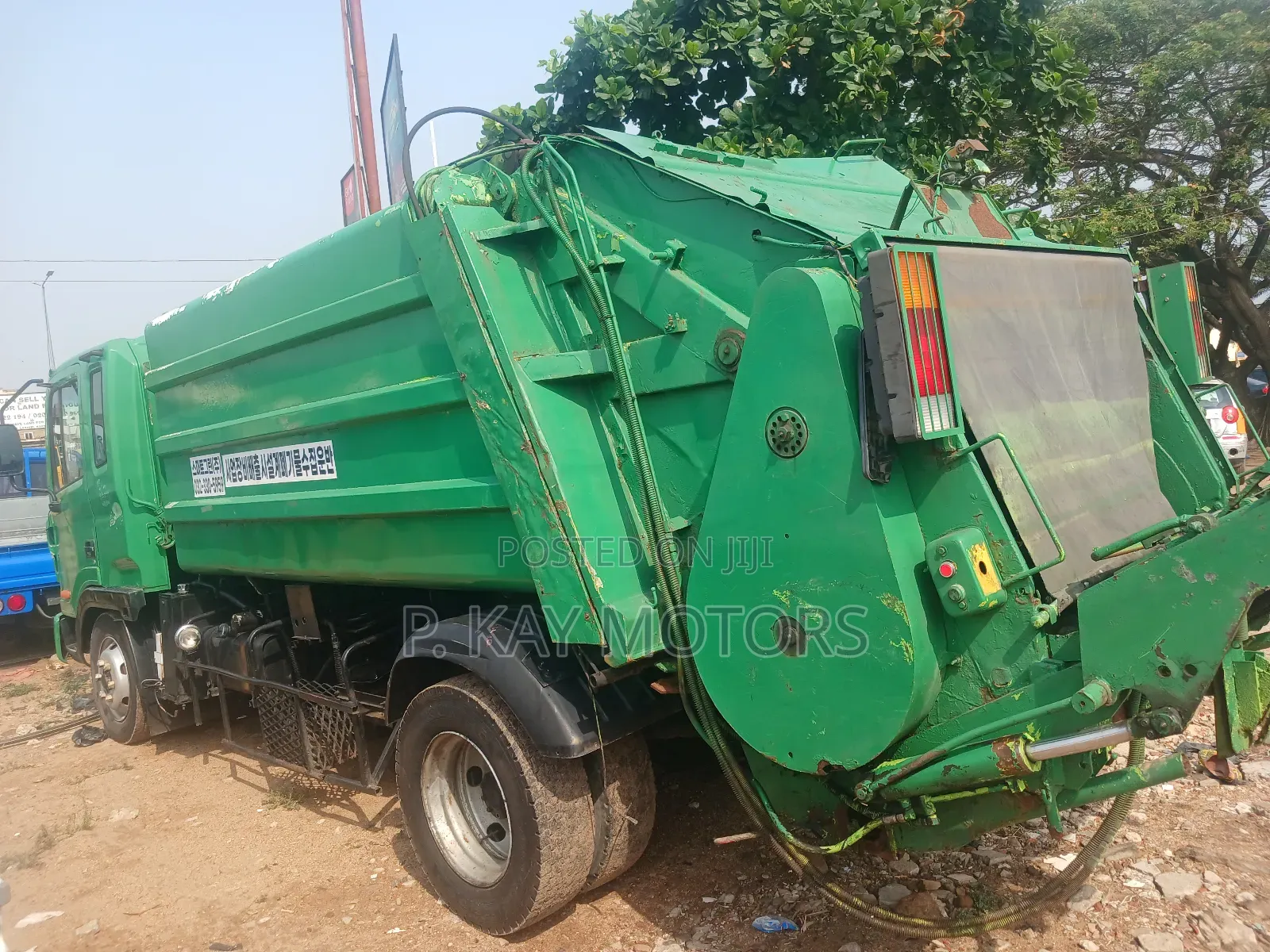 Hyundai Ex8 (Garbage Truck)