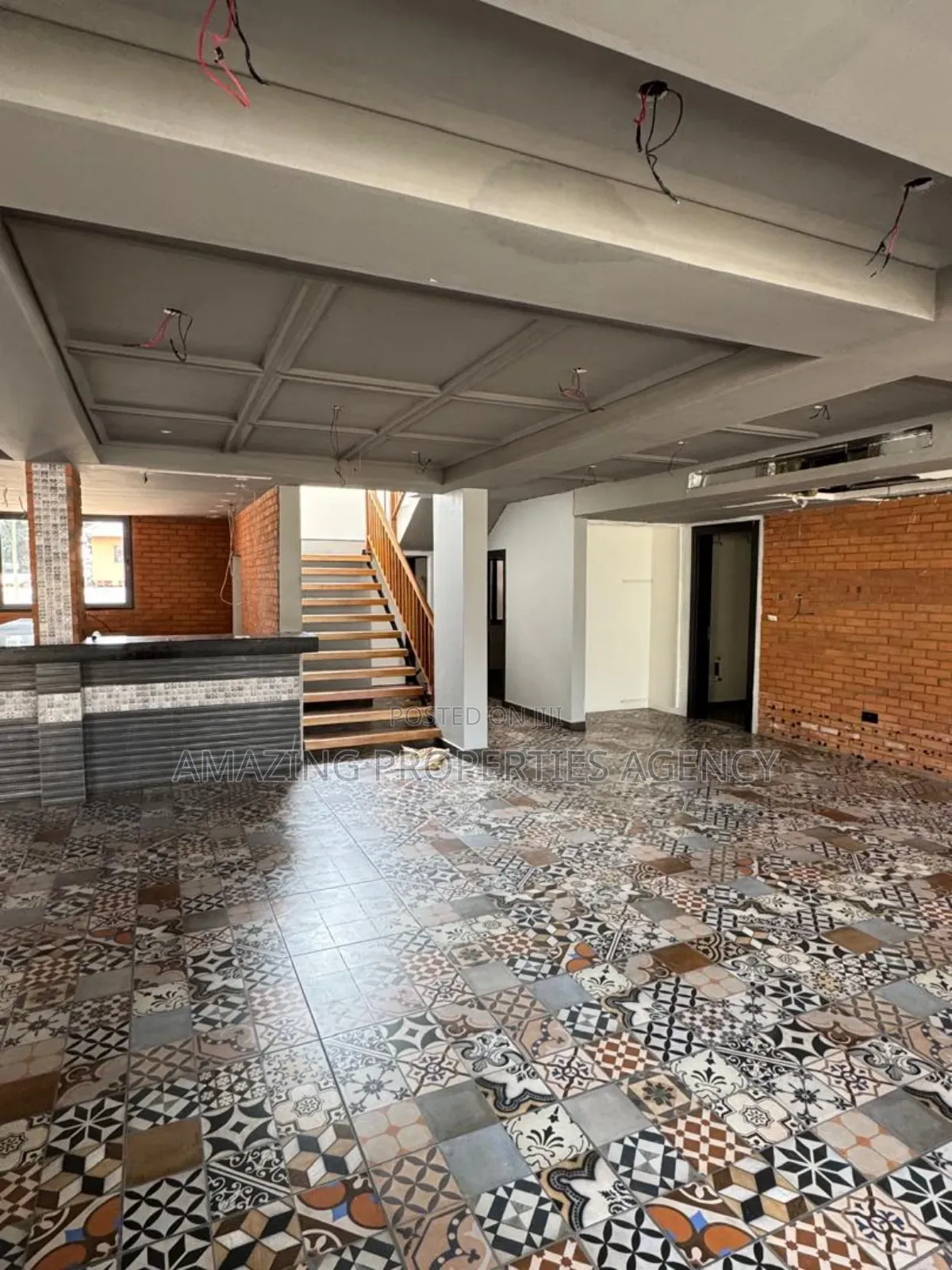 7bdrm House in Office Space Labone, Adjiriganor for rent
