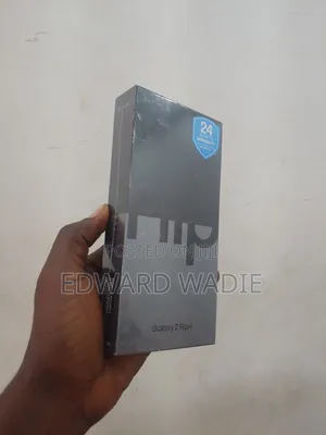 New Samsung Galaxy Z Flip 5 256 GB Black