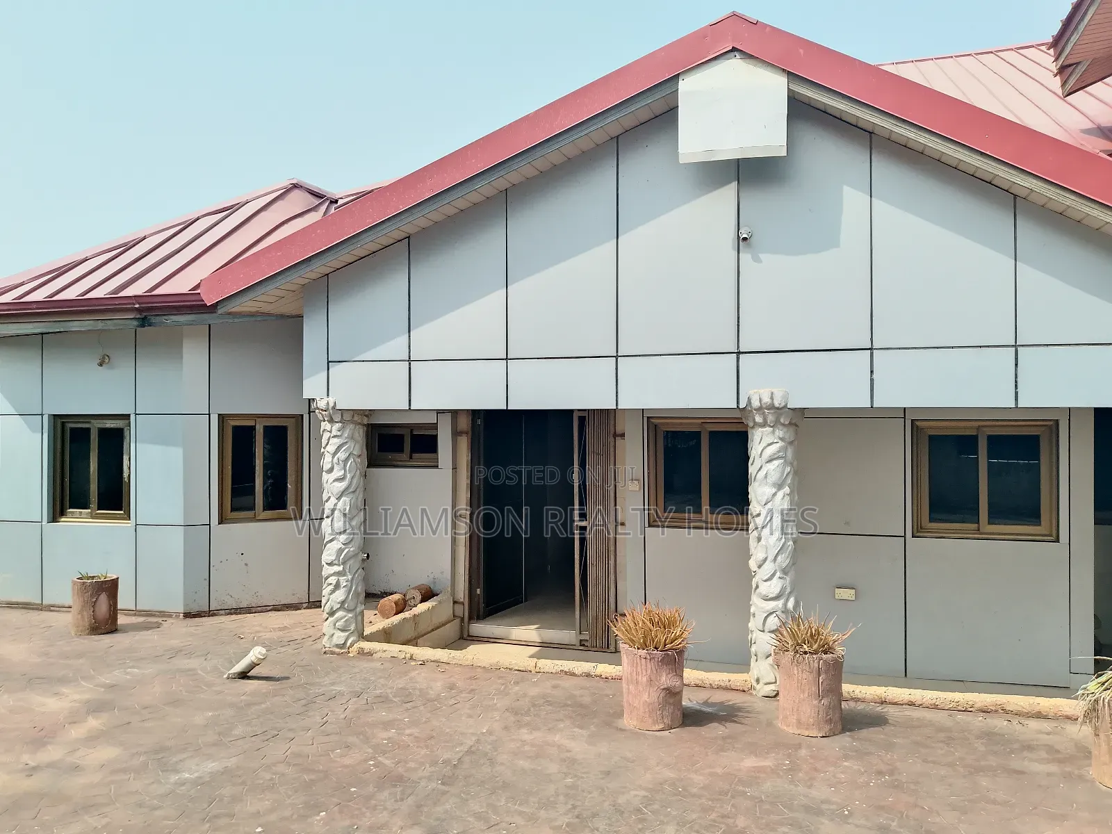 1bdrm Apartment in Community 18 Area, Spintex for rent