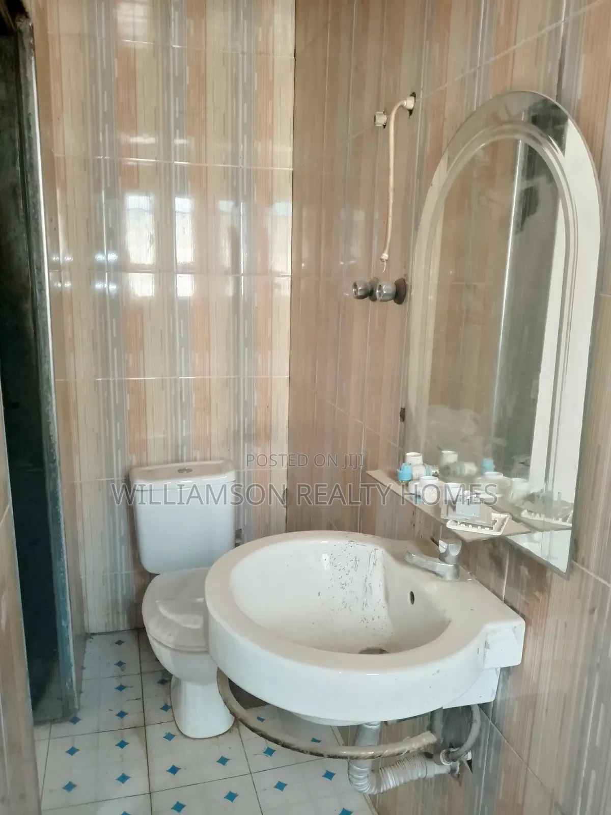 1bdrm Apartment in Community 18 Area, Spintex for rent