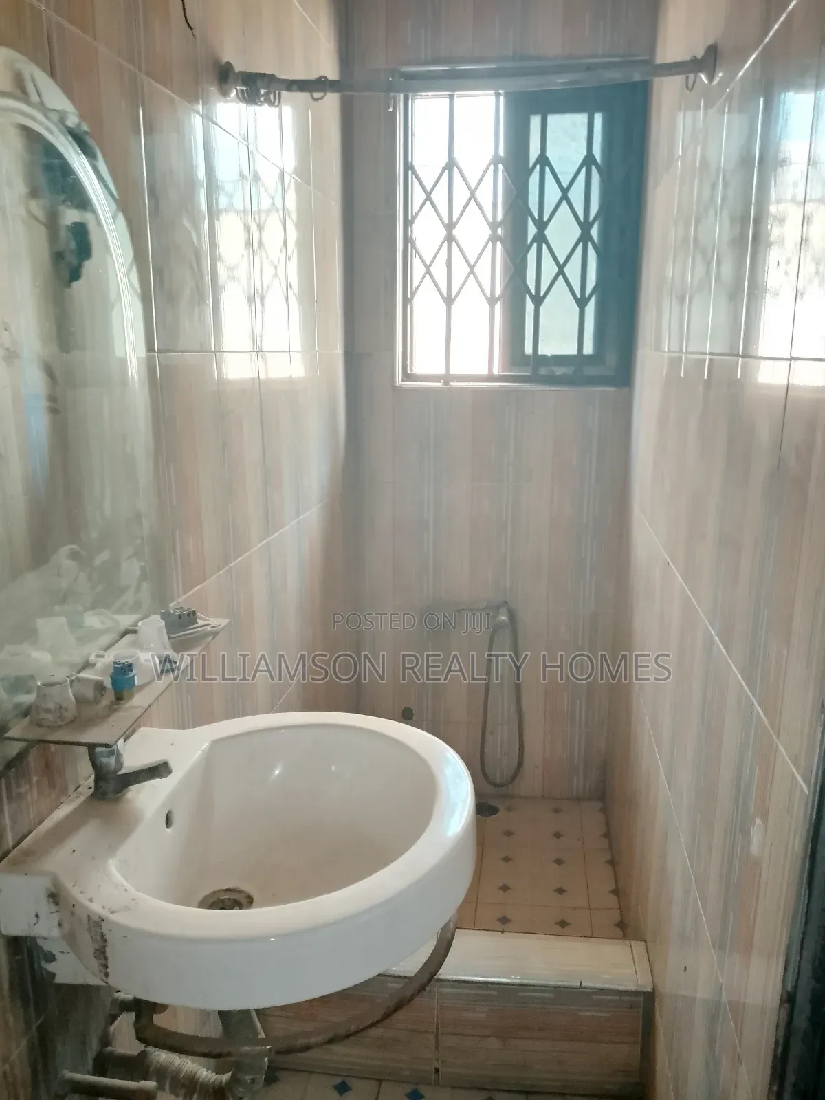 1bdrm Apartment in Community 18 Area, Spintex for rent