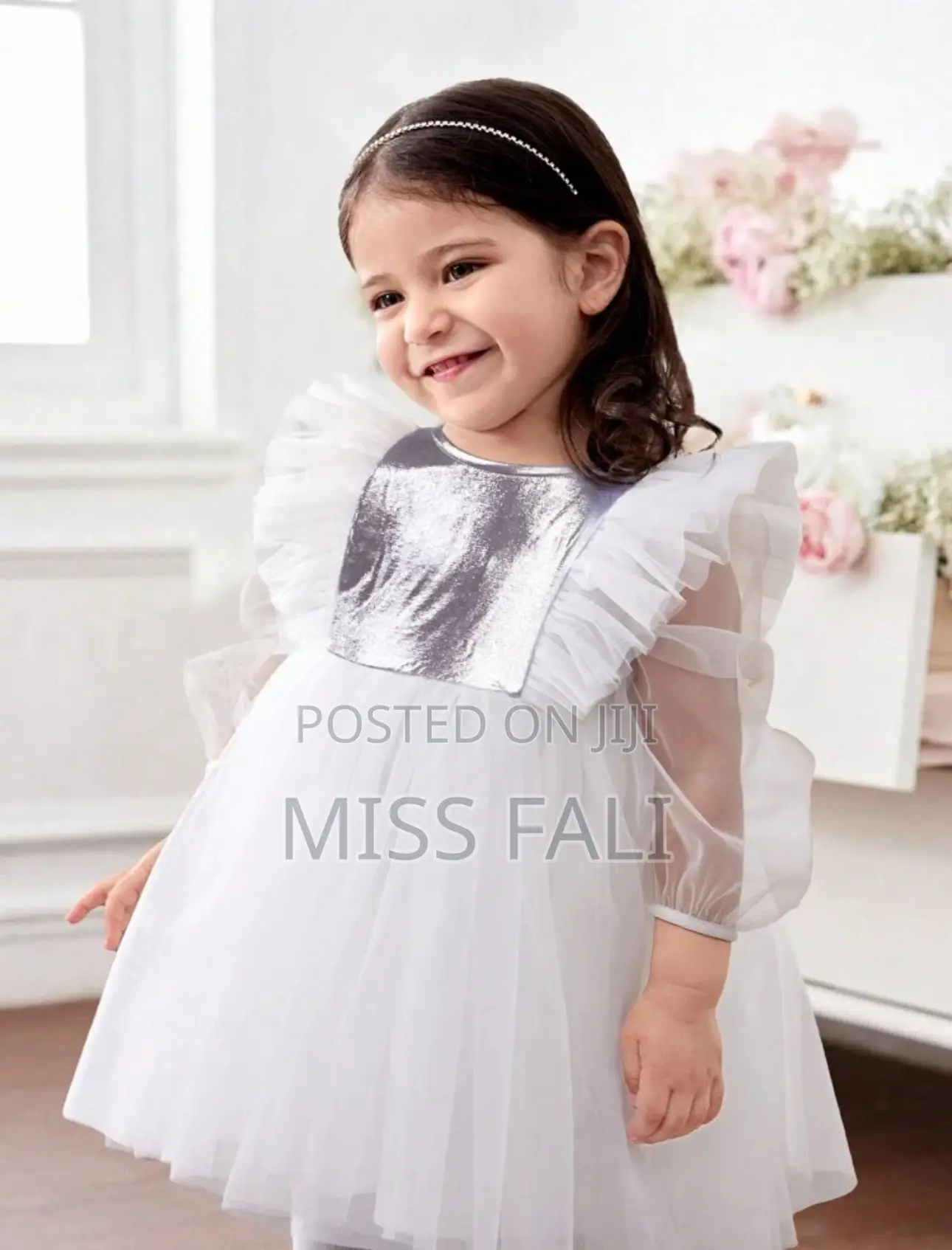 Lovely and Elegant Baby Girl Dress. 2-3years