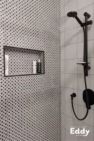 Short Pole Shower. Hot Cold. 8305h