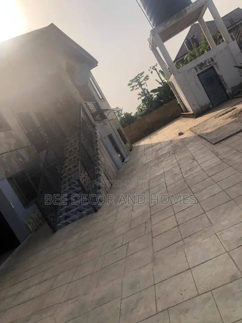 1bdrm Room & Parlour in Bee Decor & Homes, Adenta for rent