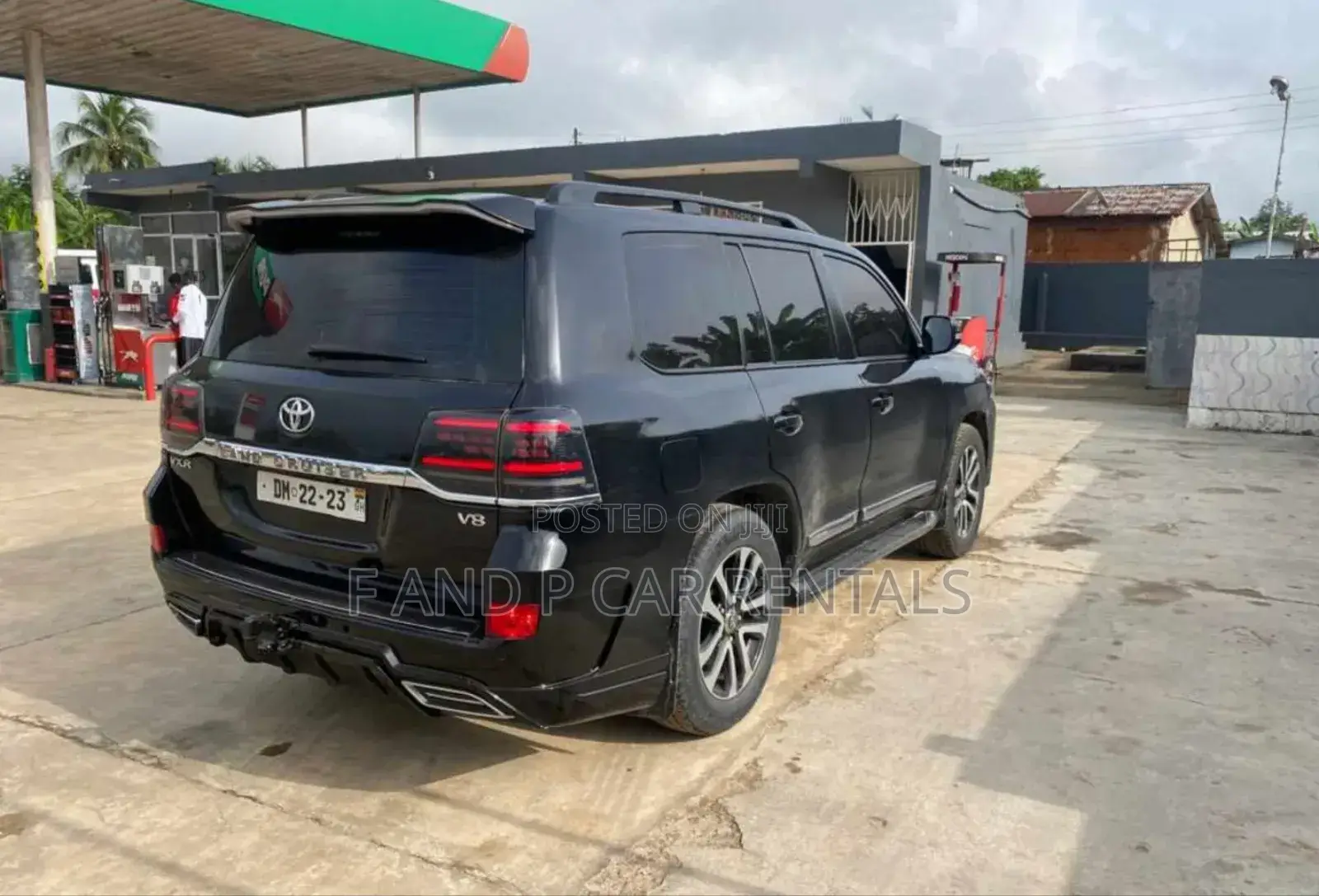 Car for Rent Toyota Land Cruiser V8 for Rent