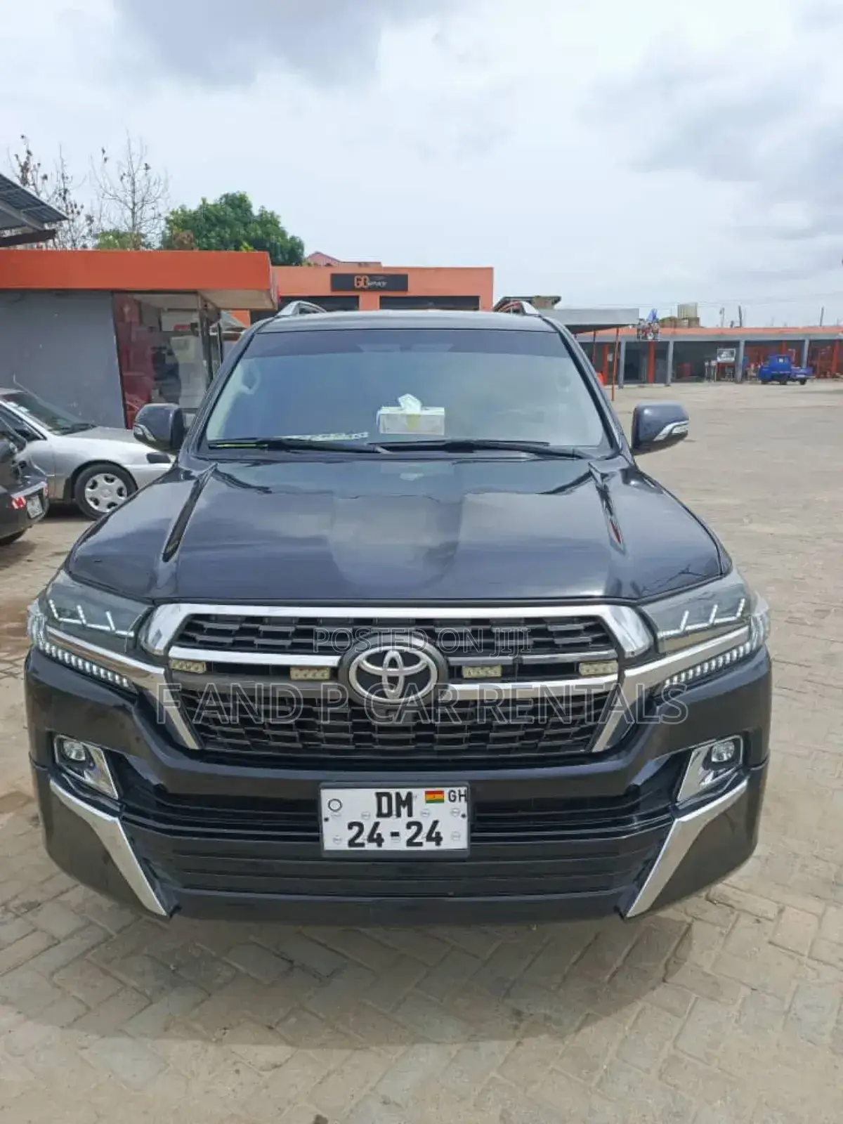 Car for Rent Toyota Land Cruiser V8 for Rent