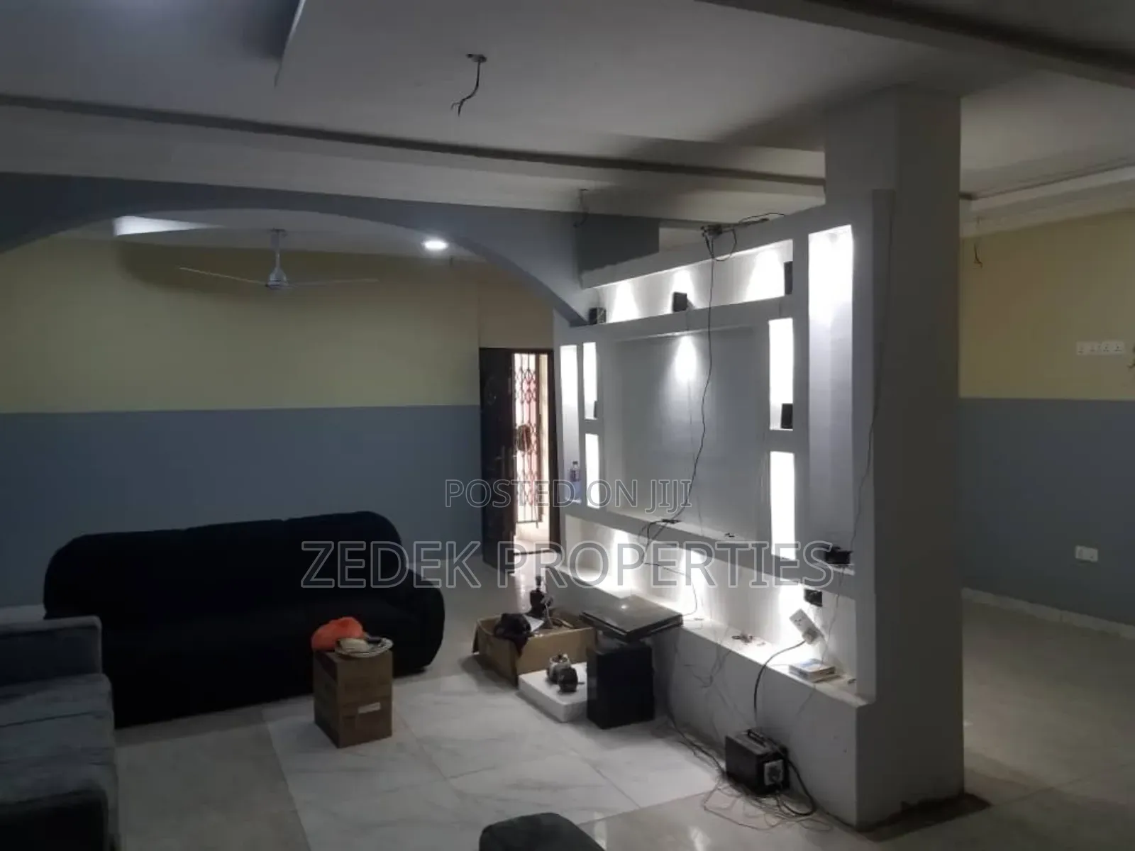 3bdrm House in Kwabennya Acp, Ashomang Estate for rent