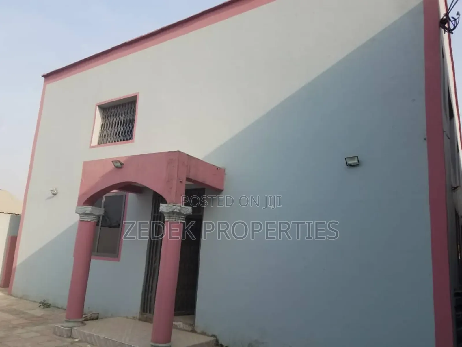 3bdrm House in Kwabennya Acp, Ashomang Estate for rent