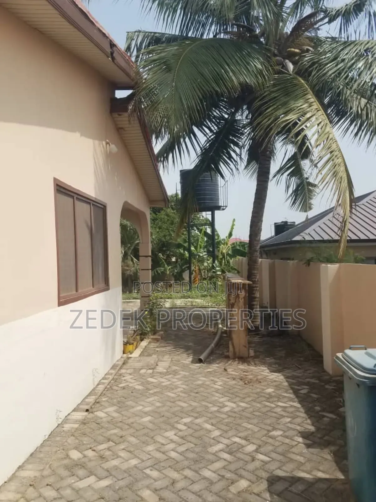 3bdrm House in Ablekuma Olebu for rent