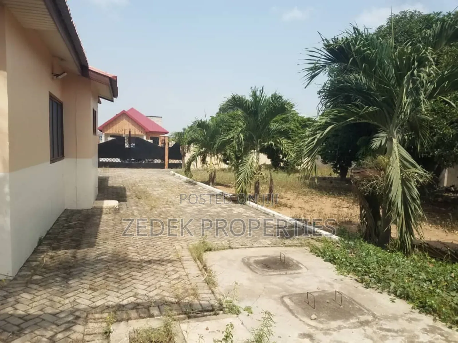 3bdrm House in Ablekuma Olebu for rent
